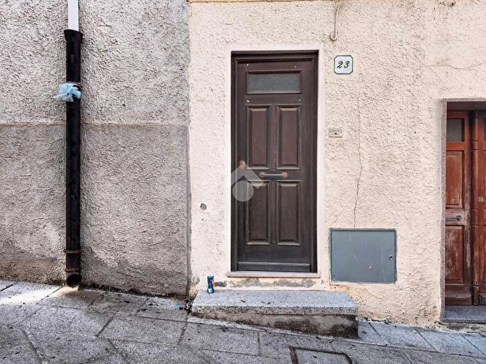 Appartamento trilocale in vendita in Via Salvatore Farina, Sennori
