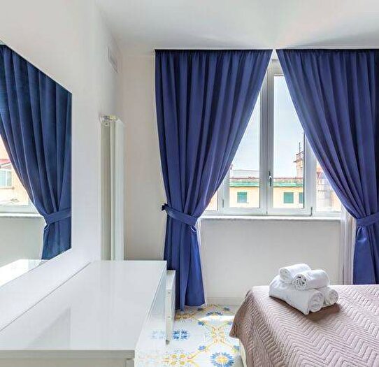 Casa bilocale in affitto in Via SCarlo Alle Mortelle, Chiaia, Napoli