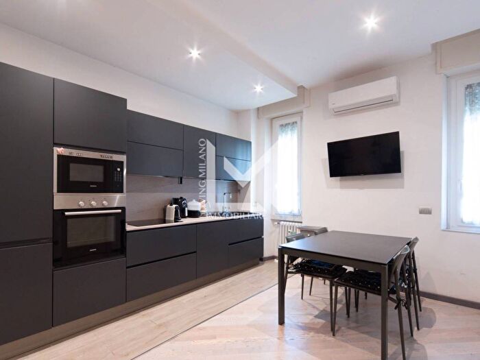 Appartamento bilocale in affitto in Via Savona, Solari, Milano