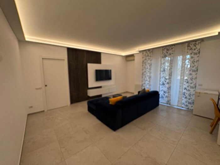 Appartamento trilocale in affitto in Via Marche, Fizzonasco, Pieve Emanuele