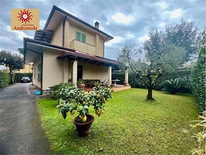 Casa in vendita in Forte Dei Marmi