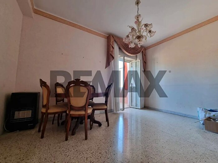 Appartamento con 5 locali in vendita in Via Nervesa della Battaglia, Catania
