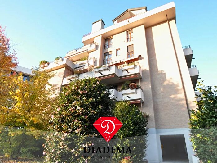 Appartamento trilocale in vendita in Via Covetta, Gallarate