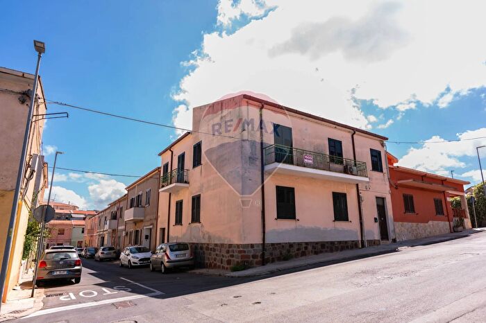 Casa con 6 locali in vendita in Via Olanda, Sorso