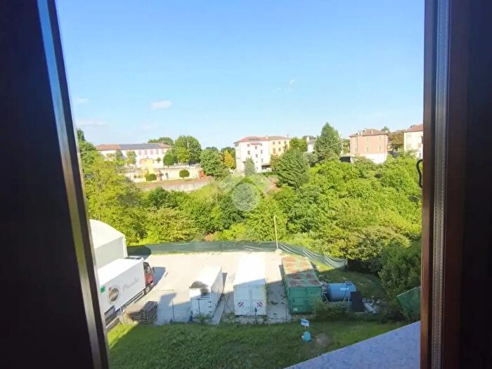 Appartamento bilocale in affitto in Via Arditi, Giavera Del Montello