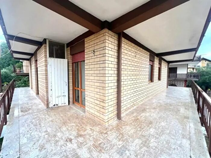 Appartamento con 6 locali in vendita in Via San Lorenzo, Frosinone