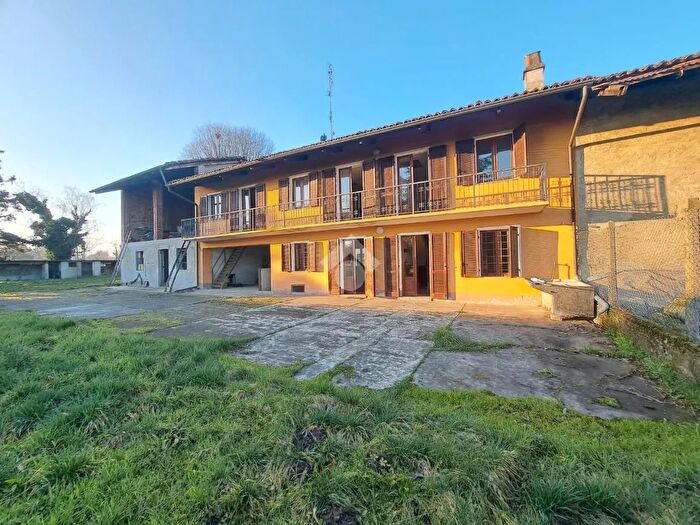 Casa con 5 locali in vendita in Cascina Bisognosa, Cavaglia
