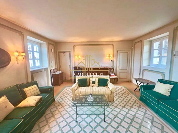 Casa con 5 locali in vendita in Tortona