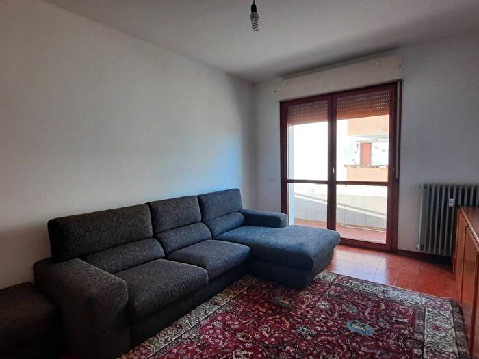 Appartamento con 5 locali in affitto in Via Condotti, Centro, Polesella