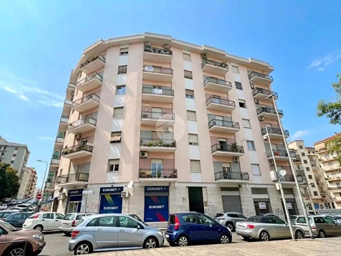 Appartamento quadrilocale in vendita in Viale delle Medaglie dOro, Cosenza