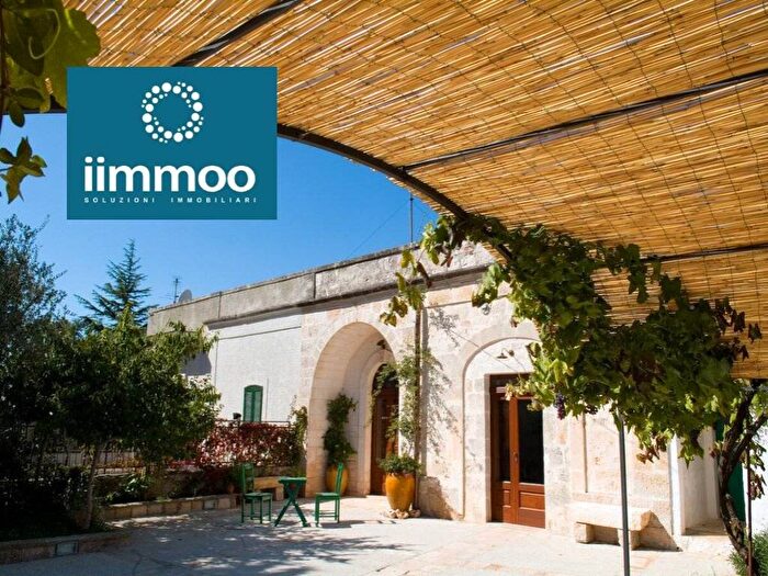 Casa quadrilocale in affitto in Via Martina Franca, Centro, Cisternino