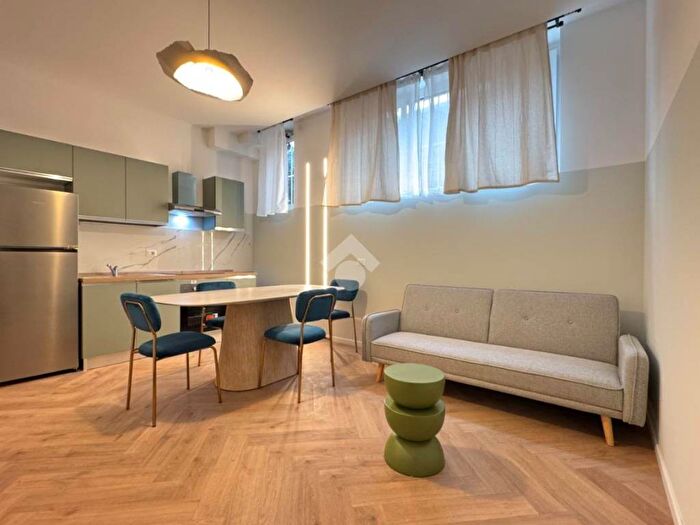 Appartamento trilocale in affitto in Via filippo baldinucci, Dergano, Milano