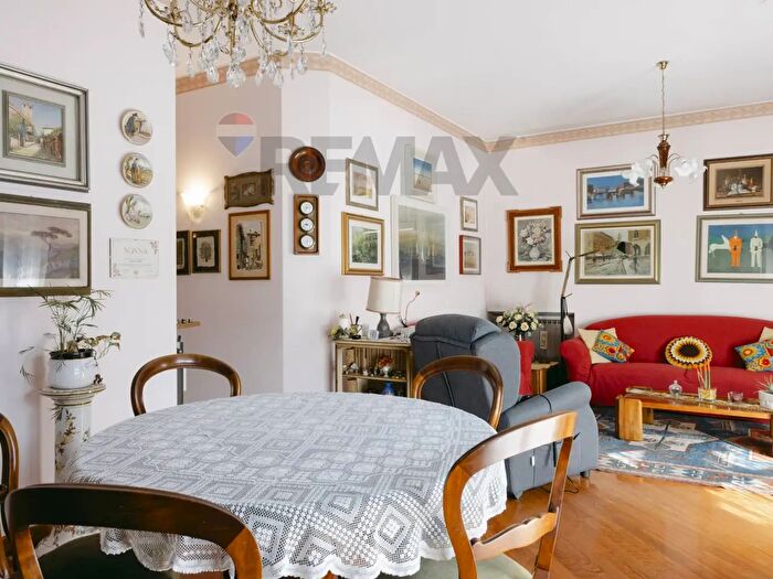 Appartamento trilocale in vendita in Via Fratelli Kennedy, Burago Di Molgora