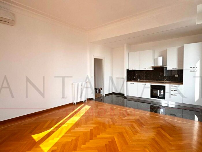 Appartamento trilocale in affitto in Via Spartaco, Montenero, Milano