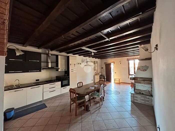 Appartamento bilocale in vendita in Via Febbraio, Vaprio D'Adda