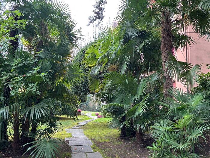Appartamento quadrilocale in affitto in Via Camillo Benso di Cavour, Cernobbio