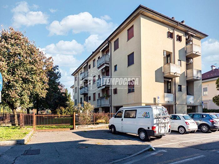 Appartamento bilocale in vendita in Garibaldi, Villasanta