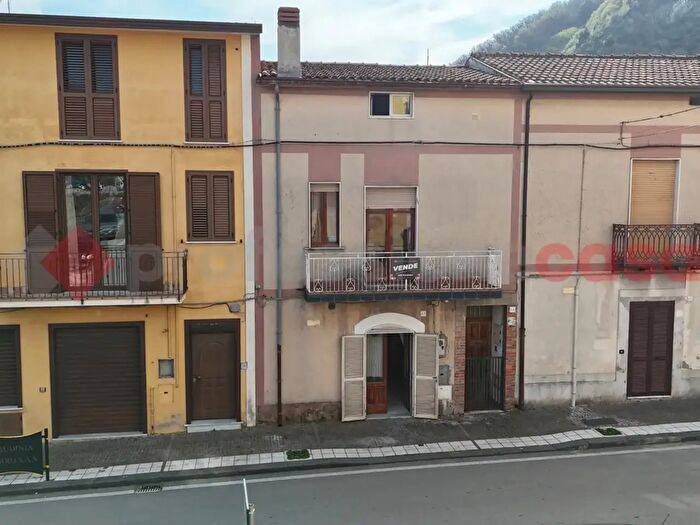 Casa con 5 locali in vendita in Corso Vittorio Emanuele, San Martino Valle Caudina