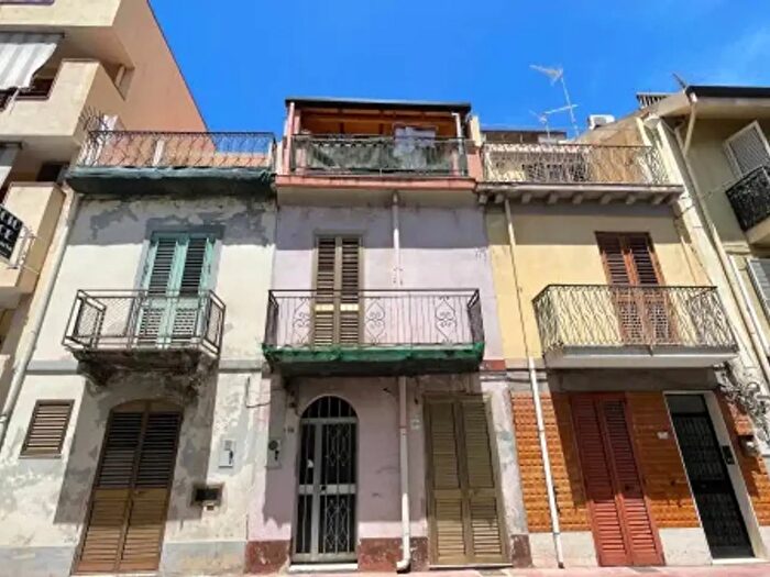 Appartamento con 5 locali in vendita in Via Roma, Scaletta Zanclea