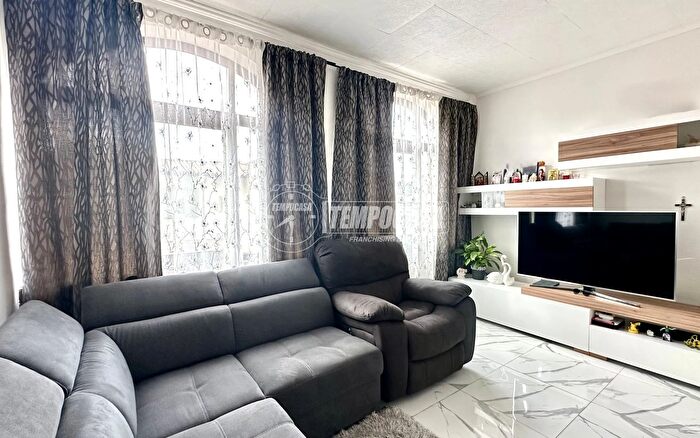 Appartamento trilocale in vendita in Via Cavour, Villongo