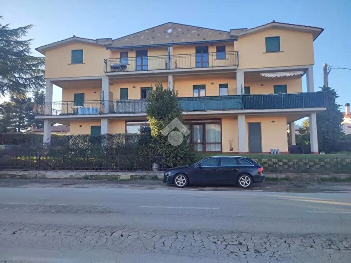 Appartamento trilocale in vendita in Via delle Marche, Perugia