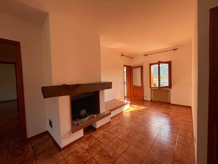 Appartamento con 5 locali in affitto in Premaor, Miane