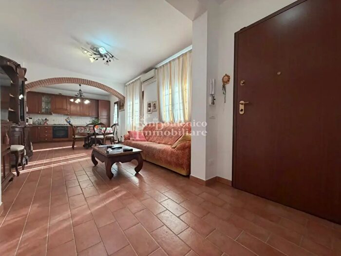 Casa trilocale in vendita in Cascina