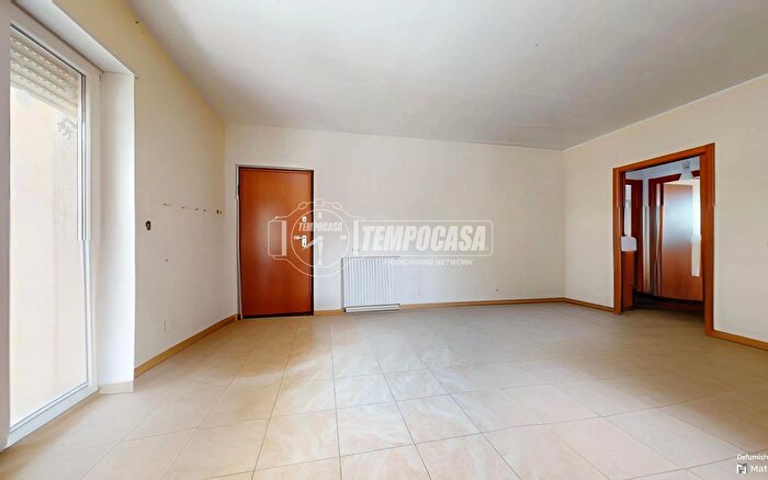 Appartamento trilocale in vendita in Via Tommaso Fiore, Turi