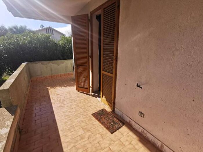 Casa quadrilocale in affitto in Viale delle Regioni, Montepaone