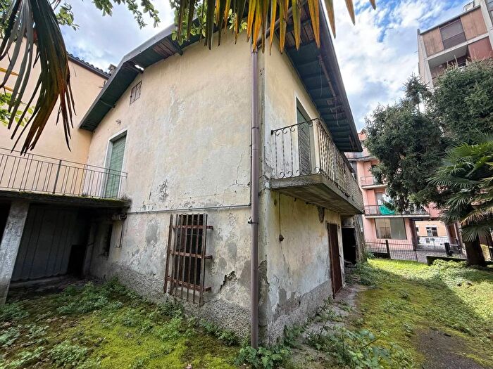 Case in Vendita e in Affitto - 3