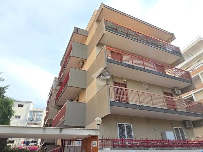 Appartamento quadrilocale in vendita in Via Gianvincenzo Angelini De Miccolis, Bari