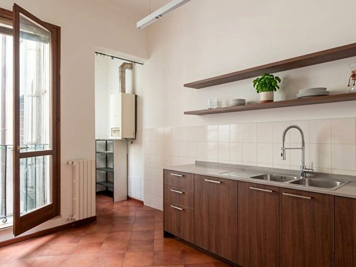 Appartamento con 5 locali in affitto in Piazzetta Portichetti, San Zeno, Verona