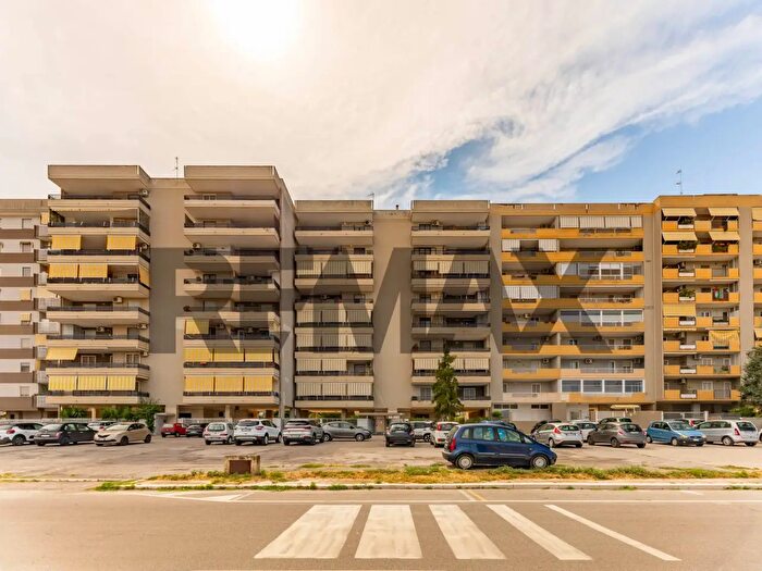 Appartamento con 5 locali in vendita in Bari