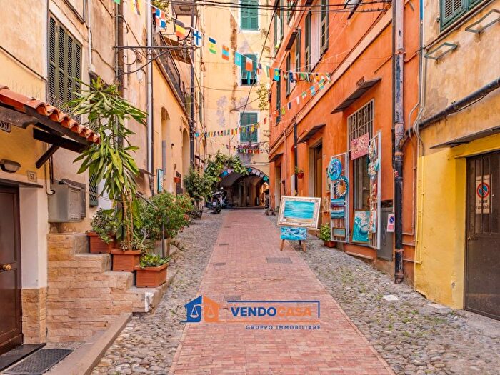 Appartamento monolocale in vendita in Vicolo Balilla, Centro Storico, Sanremo