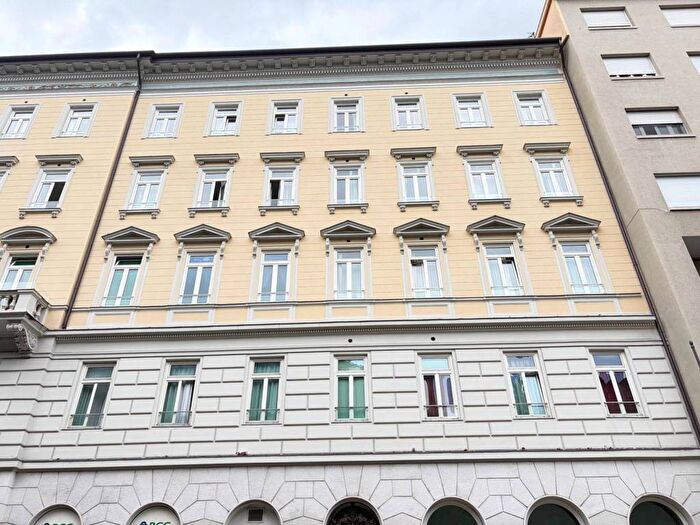 Appartamento bilocale in affitto in Via Lionello Stock, Roiano, Trieste