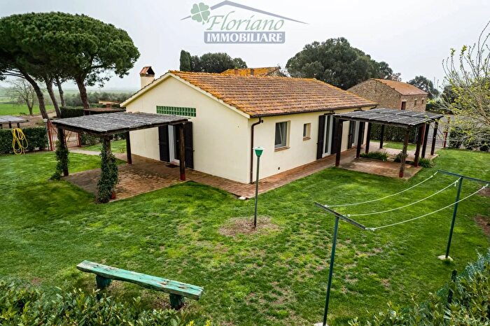 Casa con 5 locali in affitto in Strada Poggio Pelato, Capalbio