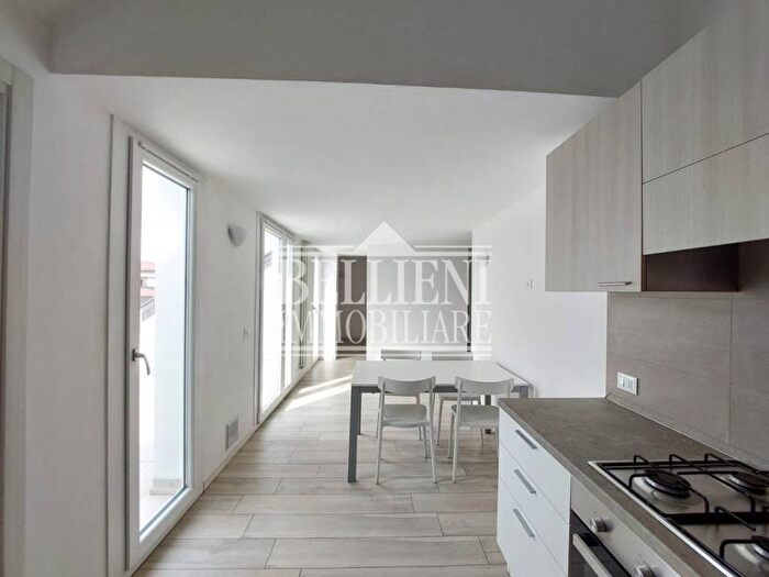 Appartamento con 5 locali in affitto in Via Curtatone, San Bortolo, Vicenza