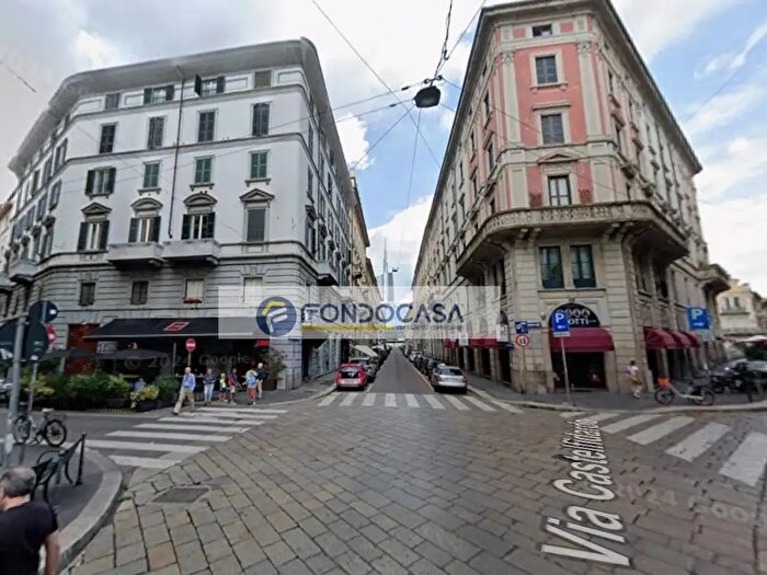 Appartamento trilocale in vendita in Via Solferino, Milano