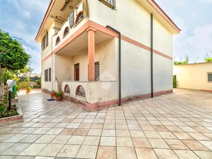 Casa con 8 locali in vendita in Via San Gordiano, Civitavecchia