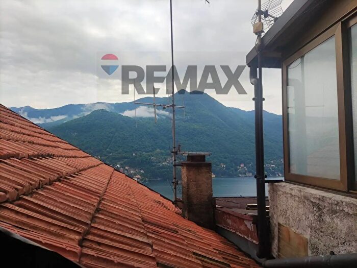 Casa monolocale in vendita in Via Guglielmo Marconi, Moltrasio