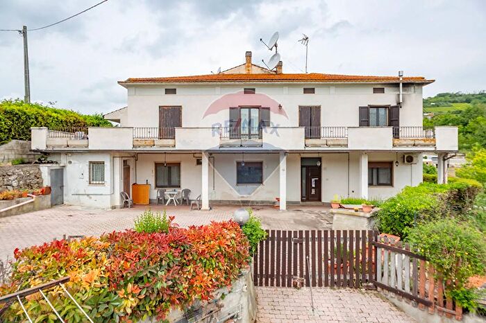 Casa quadrilocale in vendita in Contrada Marciliana, Villamagna