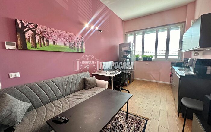 Appartamento bilocale in vendita in Via Palmanova, Milano