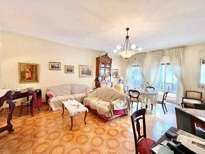 Appartamento con 5 locali in vendita in Via Martiri della Libertà, Paterno'