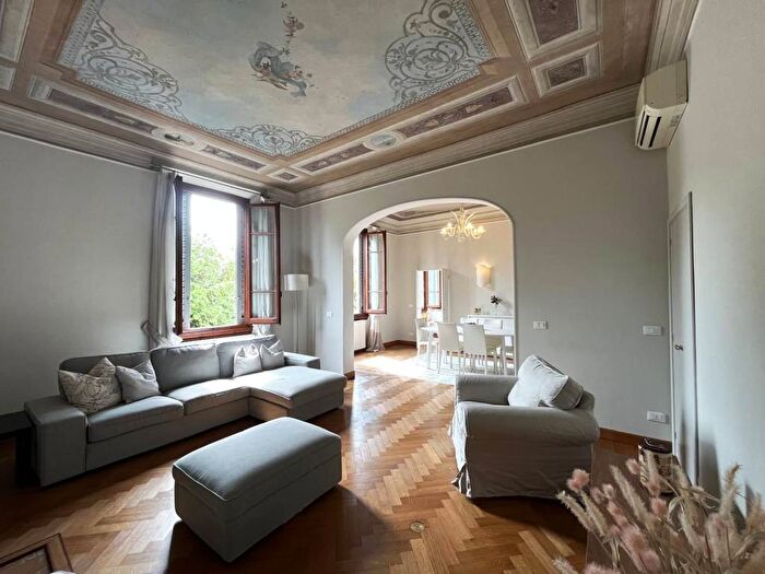 Appartamento con 5 locali in affitto in Via dei Cantagalli, Due Strade San Gaggio, Firenze