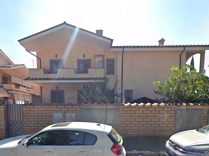 Appartamento bilocale in vendita in Via Marco Enrico Bossi, Roma