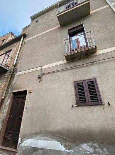Casa con 6 locali in vendita in Via Dandolo, Agira