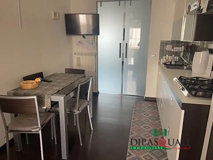 Appartamento con 6 locali in vendita in Via Ercolano, Ragusa