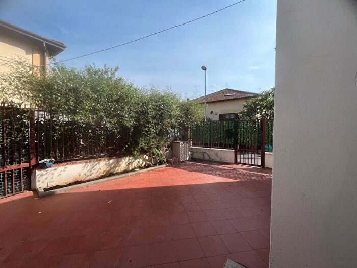 Casa bilocale in affitto in Viale Galatea, Mondello Valdesi, Palermo