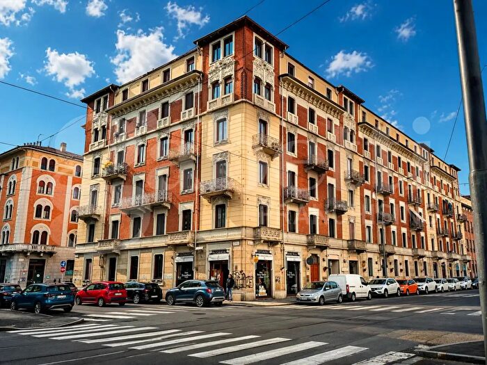 Appartamento trilocale in vendita in Via Madama Cristina, Torino