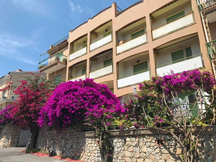 Appartamento bilocale in vendita in Via San Domenico Pietra Ligure, Pietra Ligure